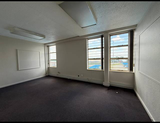 1,080M² OFFICE TO LET IN ALRODE